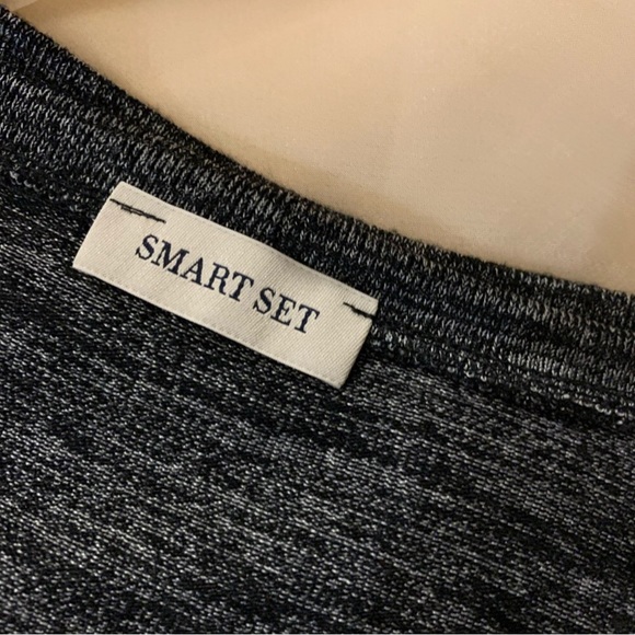 Smart Set Tunic - Picture 2 of 4